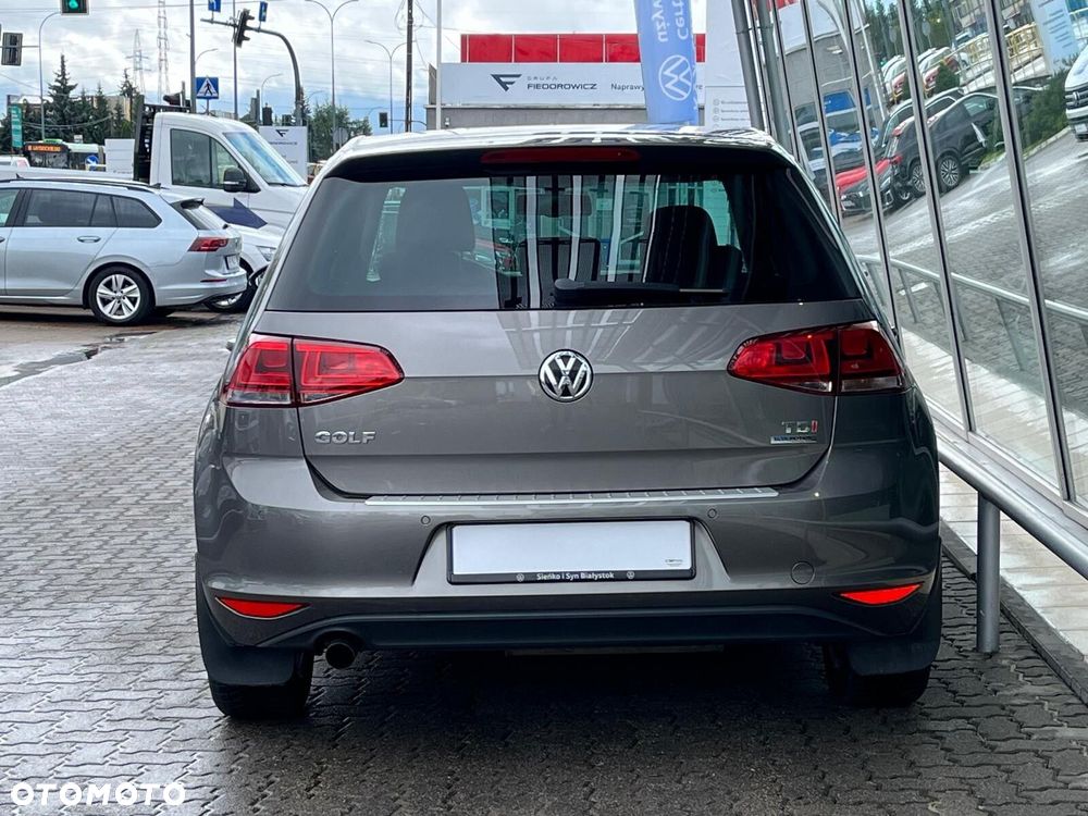 Volkswagen Golf 1.6 TDI Highline - 14