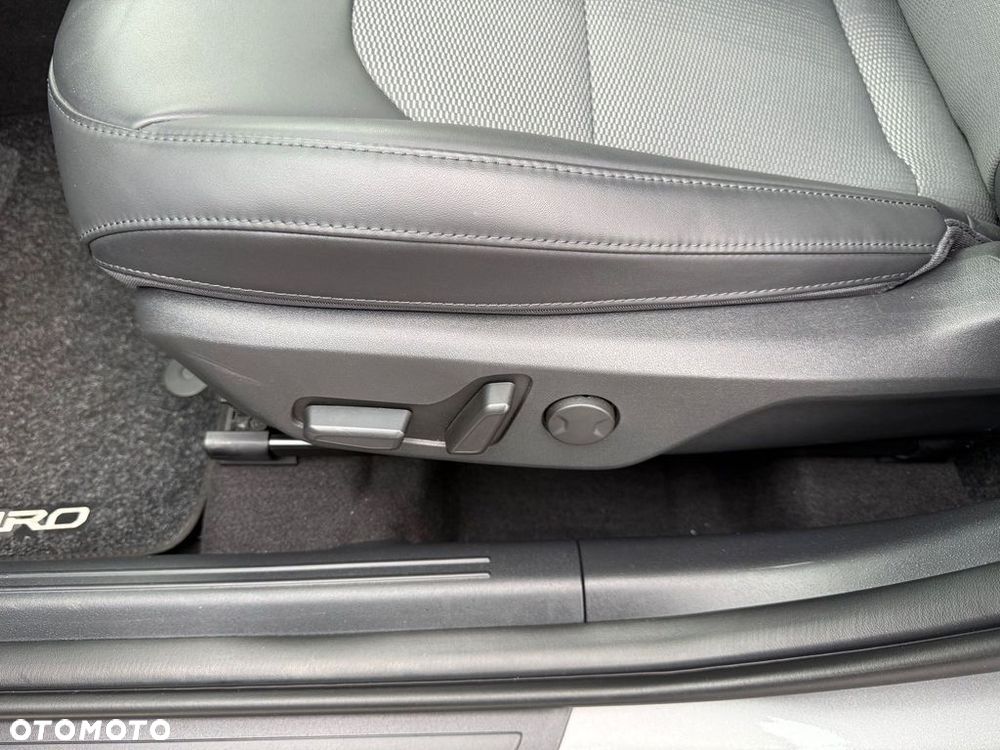 Kia Niro 1.6 GDI Plug-In Hybrid Business Line - 19