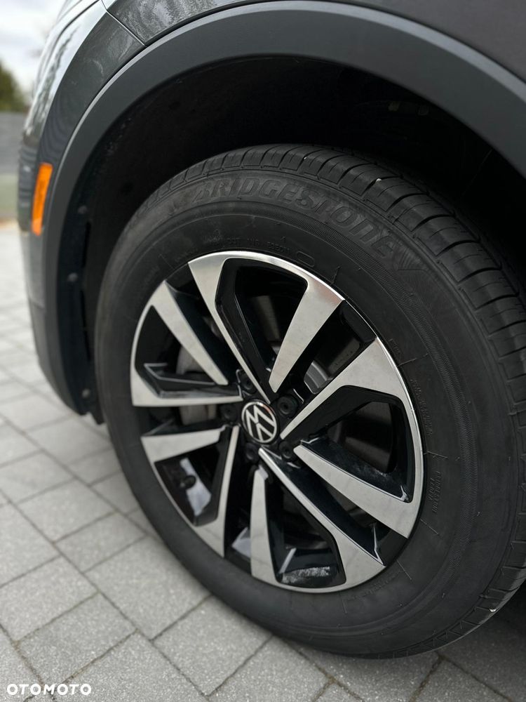 Volkswagen Tiguan - 24