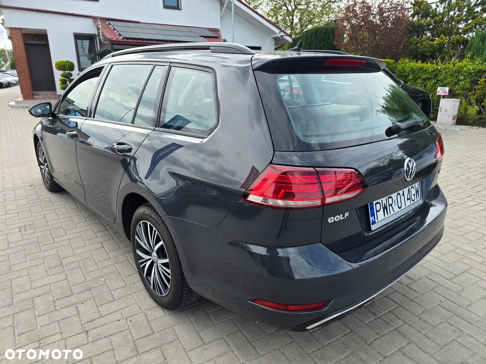 Volkswagen Golf - 5
