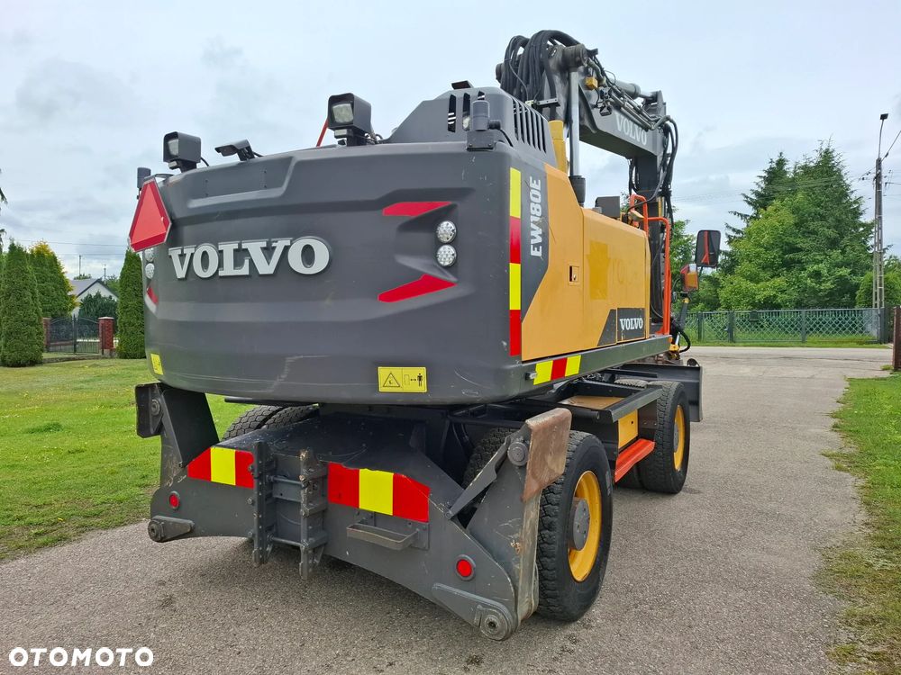 Volvo Ew180E - 9