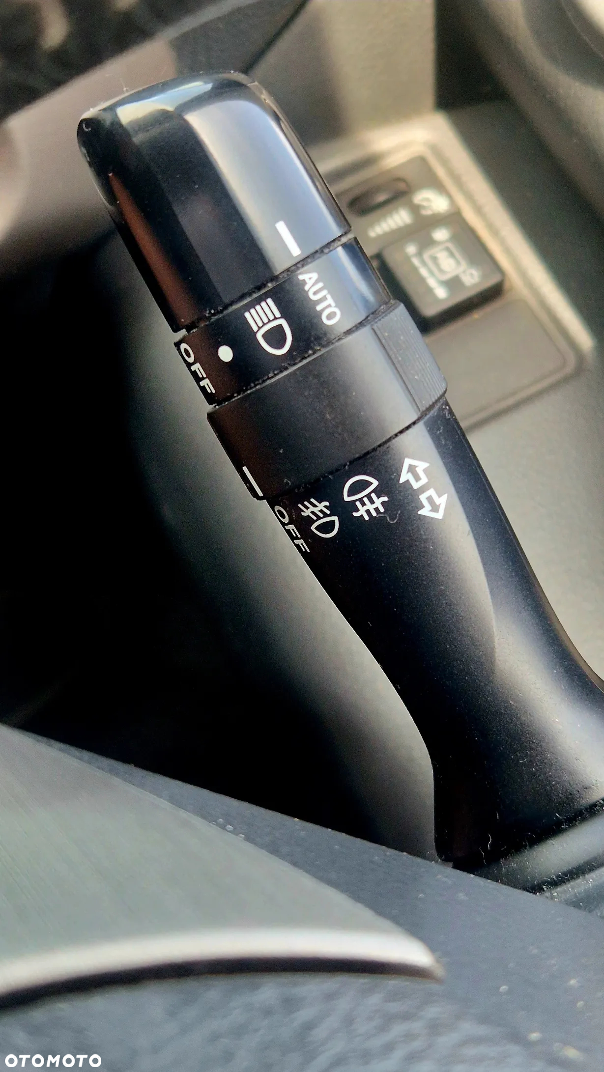 Toyota RAV4 2.0 VVT-i Premium - 17