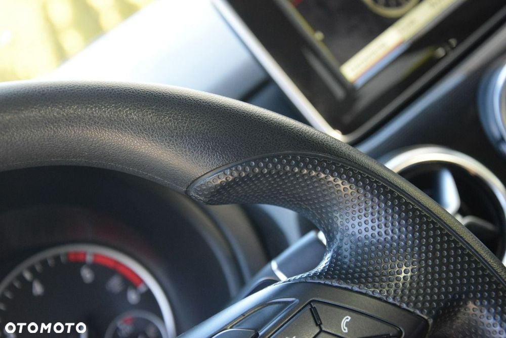 Mercedes-Benz Klasa B - 33