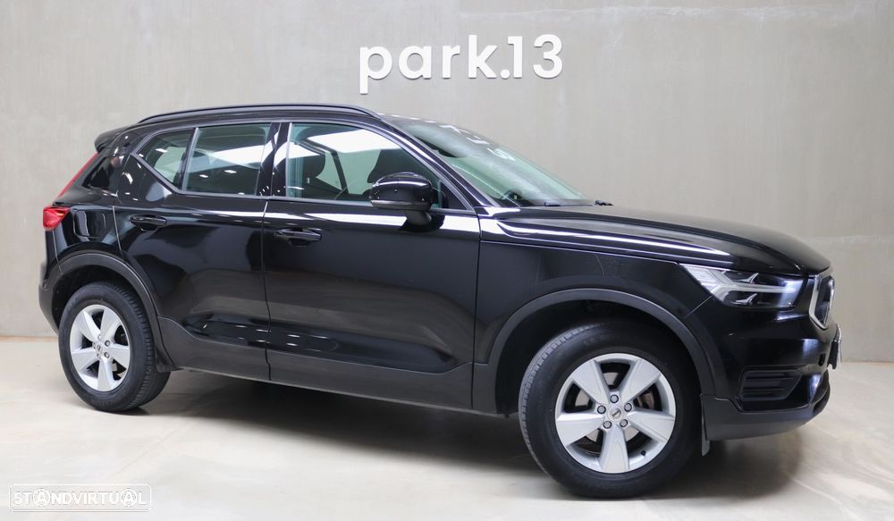 Volvo XC 40 1.5 T3 Momentum Tech Edition - 3