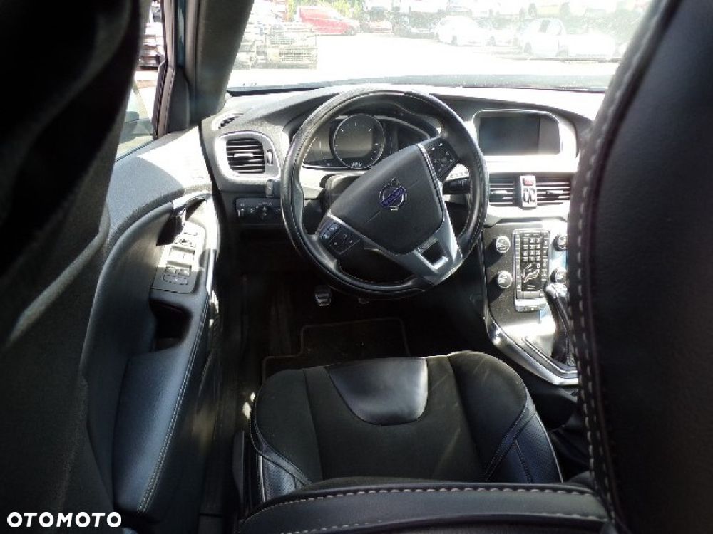 Części - Volvo V40 2 II 2.0 D D2 120 KM 15R - 6