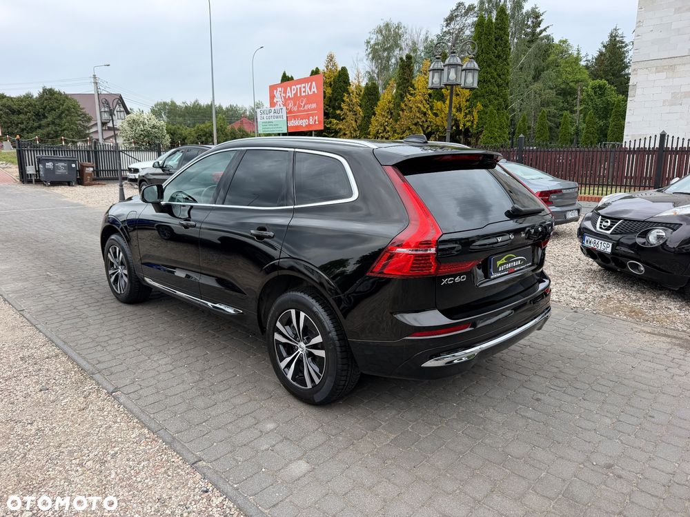 Volvo XC 60 T6 Plug-In Hybrid AWD Core - 3