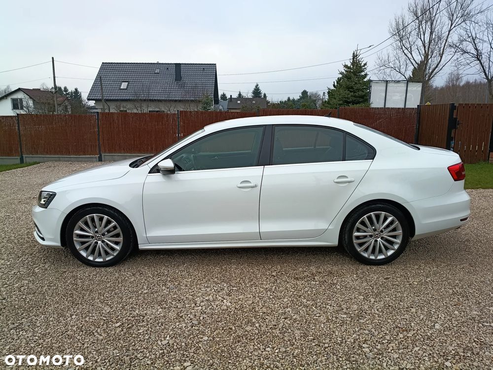 Volkswagen Jetta - 16