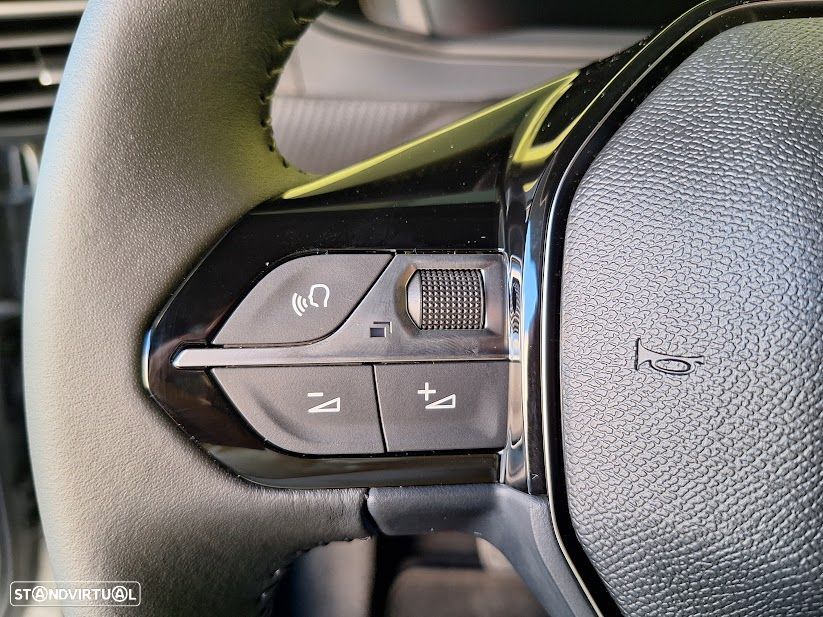 Peugeot 2008 1.2 Hybrid Allure e-DCS6 - 18
