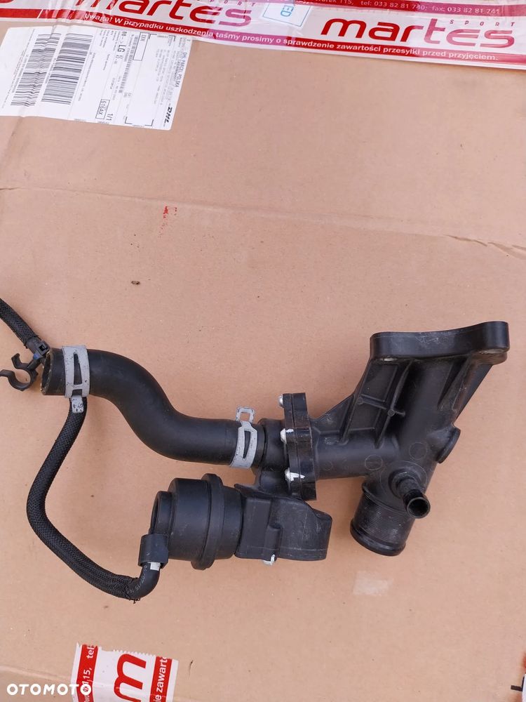 QASHQAI J11 1.6 DCI OBUDOWA TERMOSTATU - 11