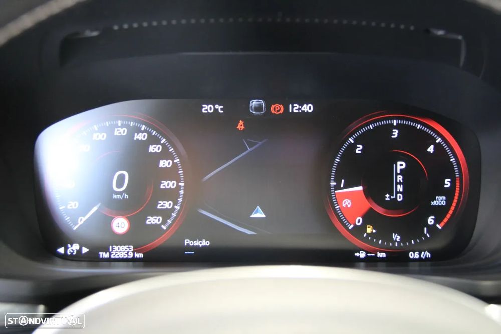 Volvo V60 2.0 D4 R-Design Geartronic - 24