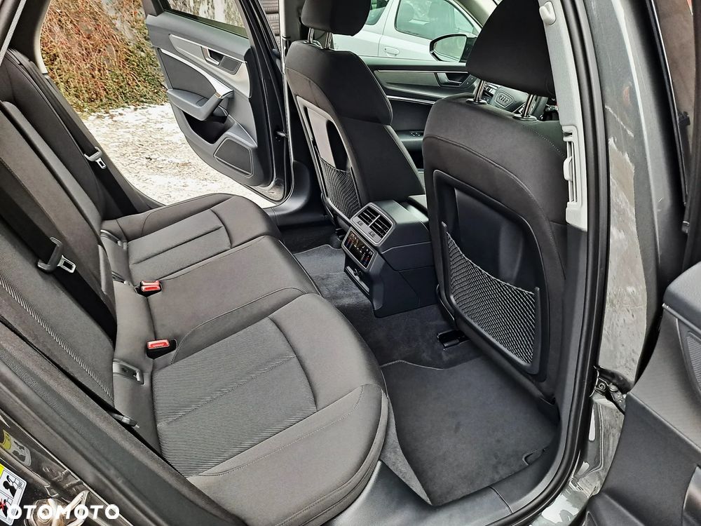 Audi A6 Avant 40 TDI S tronic S line - 40