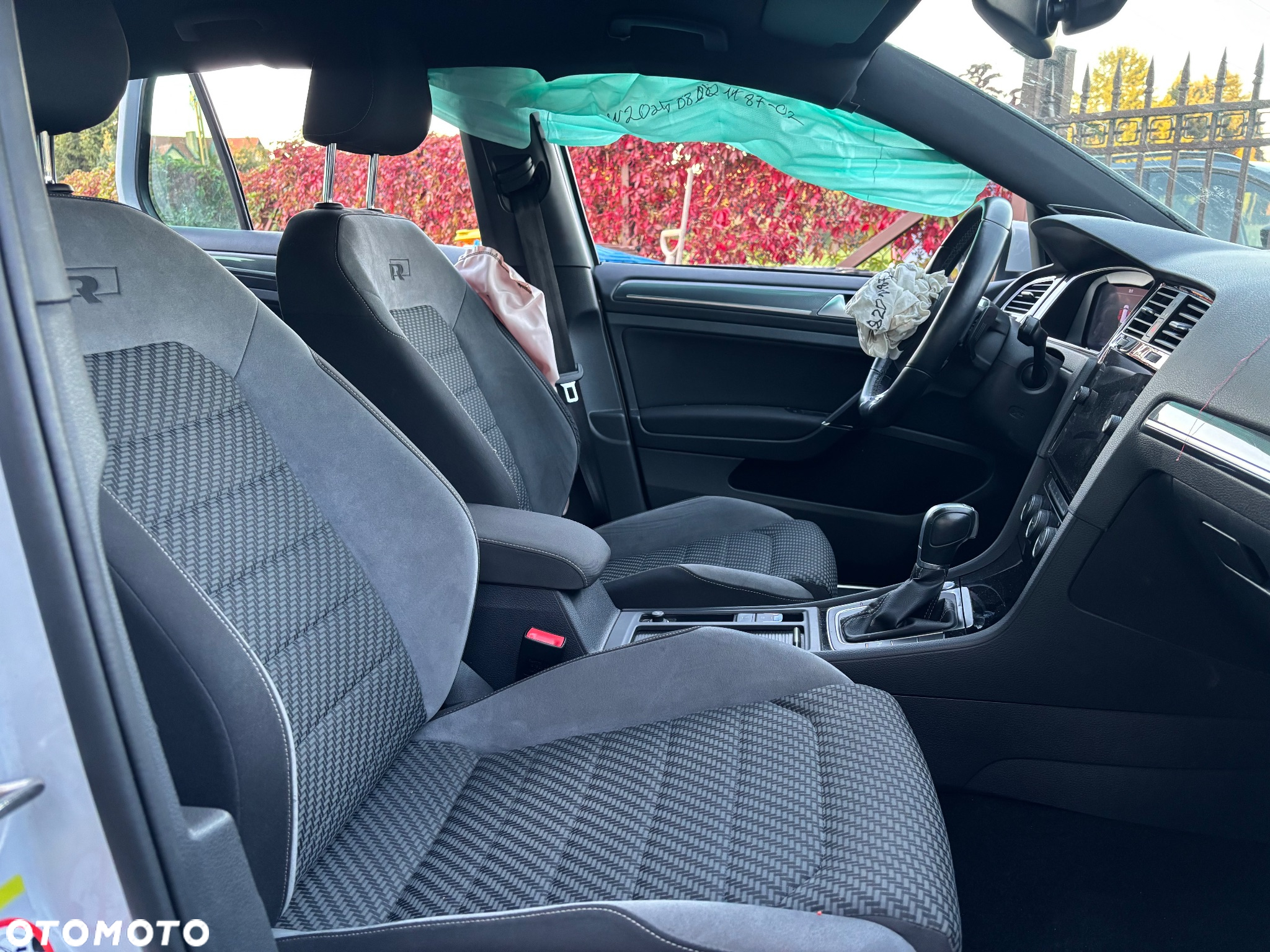 Volkswagen Golf - 11