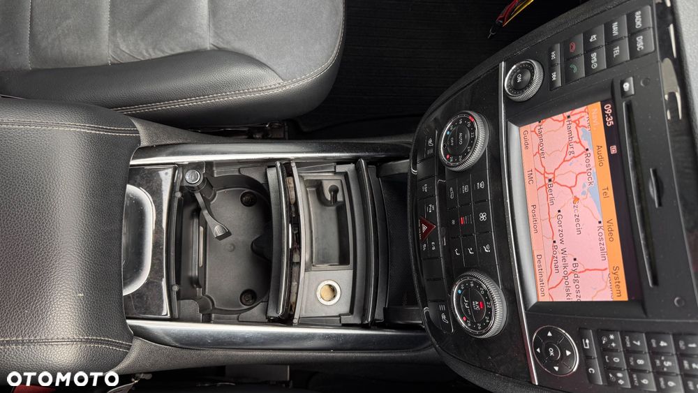 Mercedes-Benz Klasa R 300 CDI 7G-TRONIC DPF BlueEFFICIENCY Grand Edition - 32