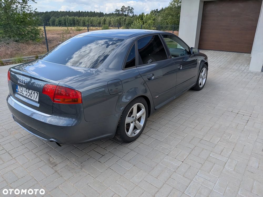 Audi A4 Limousine 2.0T FSI Quattro - 3