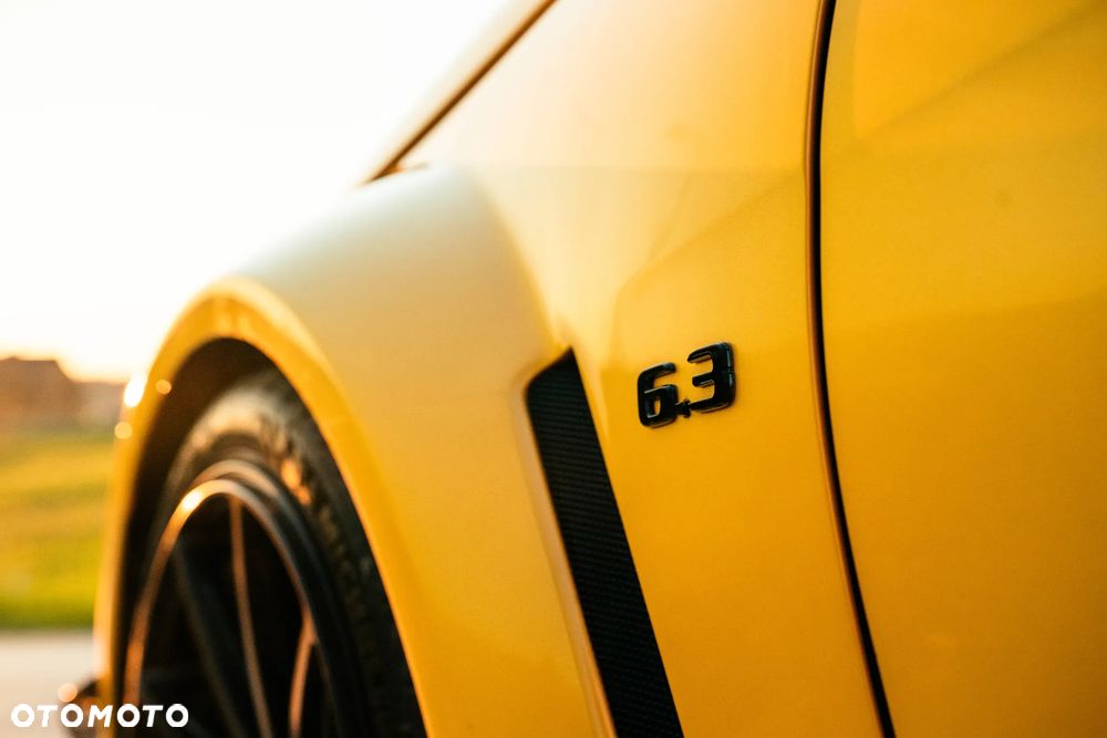 Mercedes-Benz Klasa C 63 AMG - 11