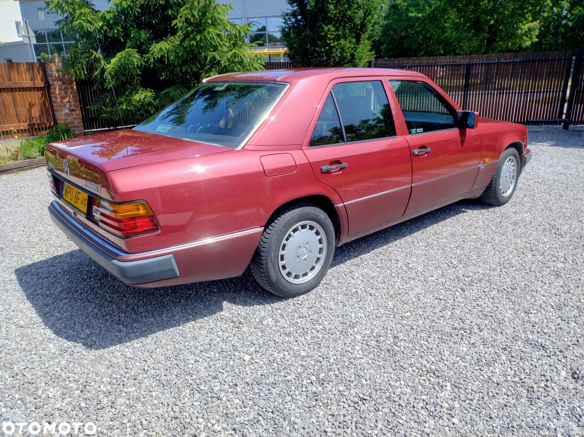 Mercedes-Benz W124 (1984-1993) - 11