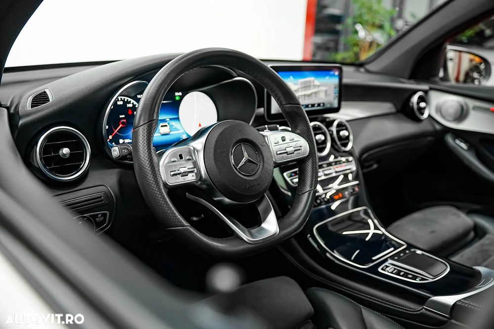Mercedes-Benz GLC Coupe 200 d 4Matic 9G-TRONIC AMG Line - 35