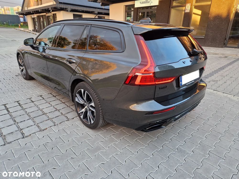 Volvo V60 D4 AWD R-Design - 4