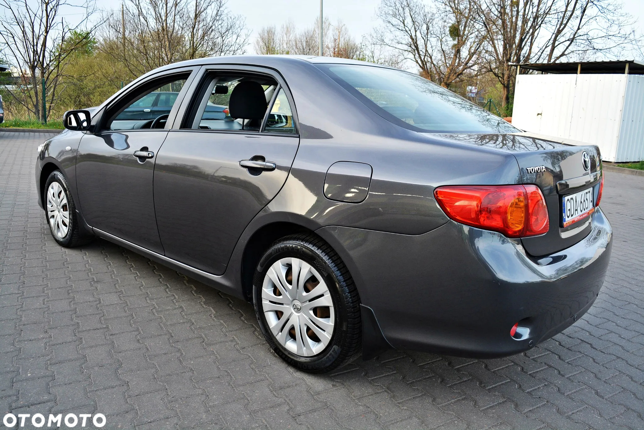 Toyota Corolla 1.6 VVT-i Sol - 3
