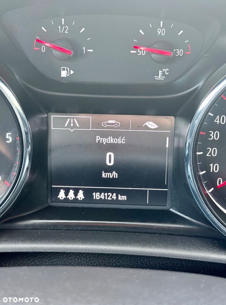 Opel Astra 1.6 CDTI Dynamic S&S - 9