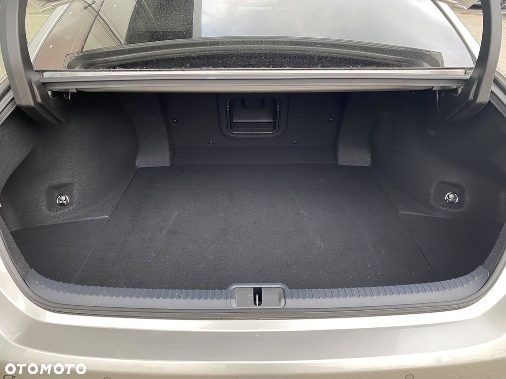 Lexus ES 300h Business Edition - 34