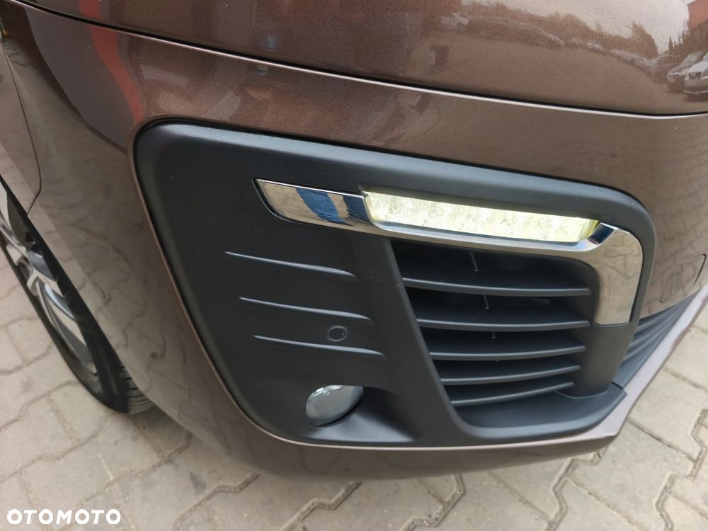 Peugeot Traveller 2.0 BlueHDi Compact Allure - 22