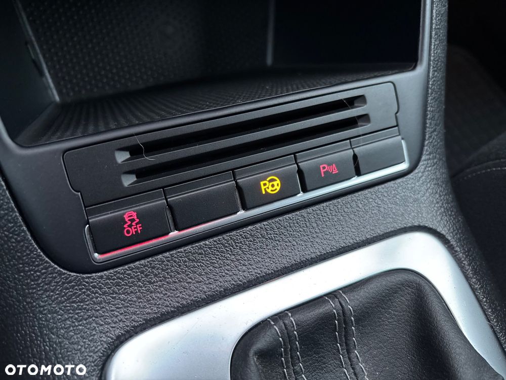 Volkswagen Golf Plus - 16