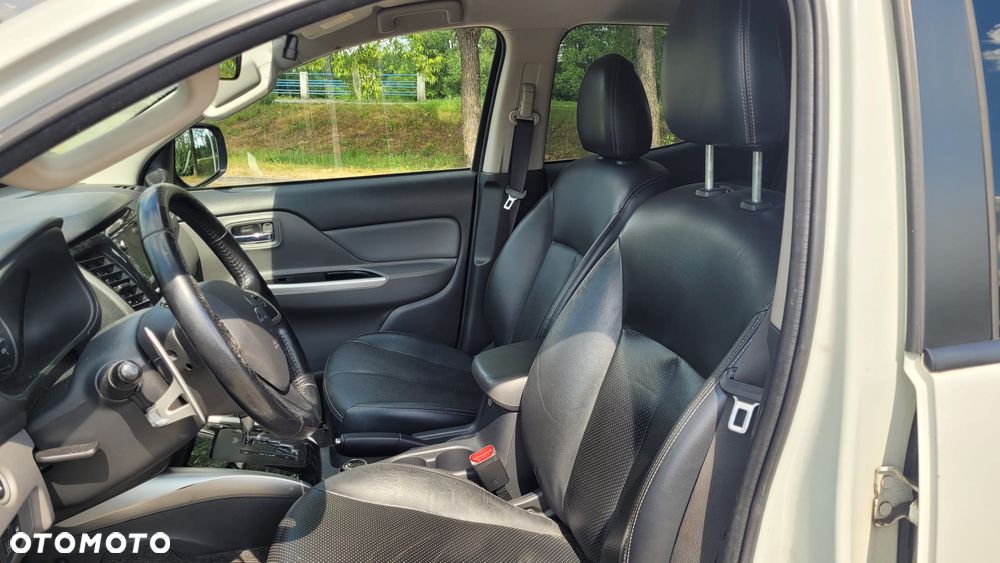 Mitsubishi L200 2.4 d DC Instyle Premiere Edition - 7