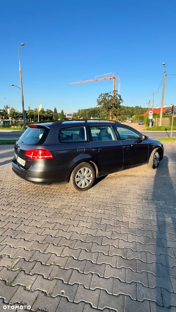 Volkswagen Passat 1.6 TDI Comfortline - 5