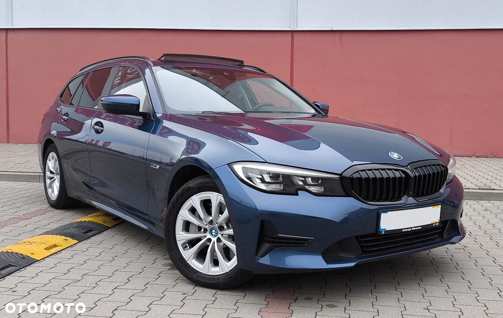 BMW Seria 3 330e Luxury Line - 18