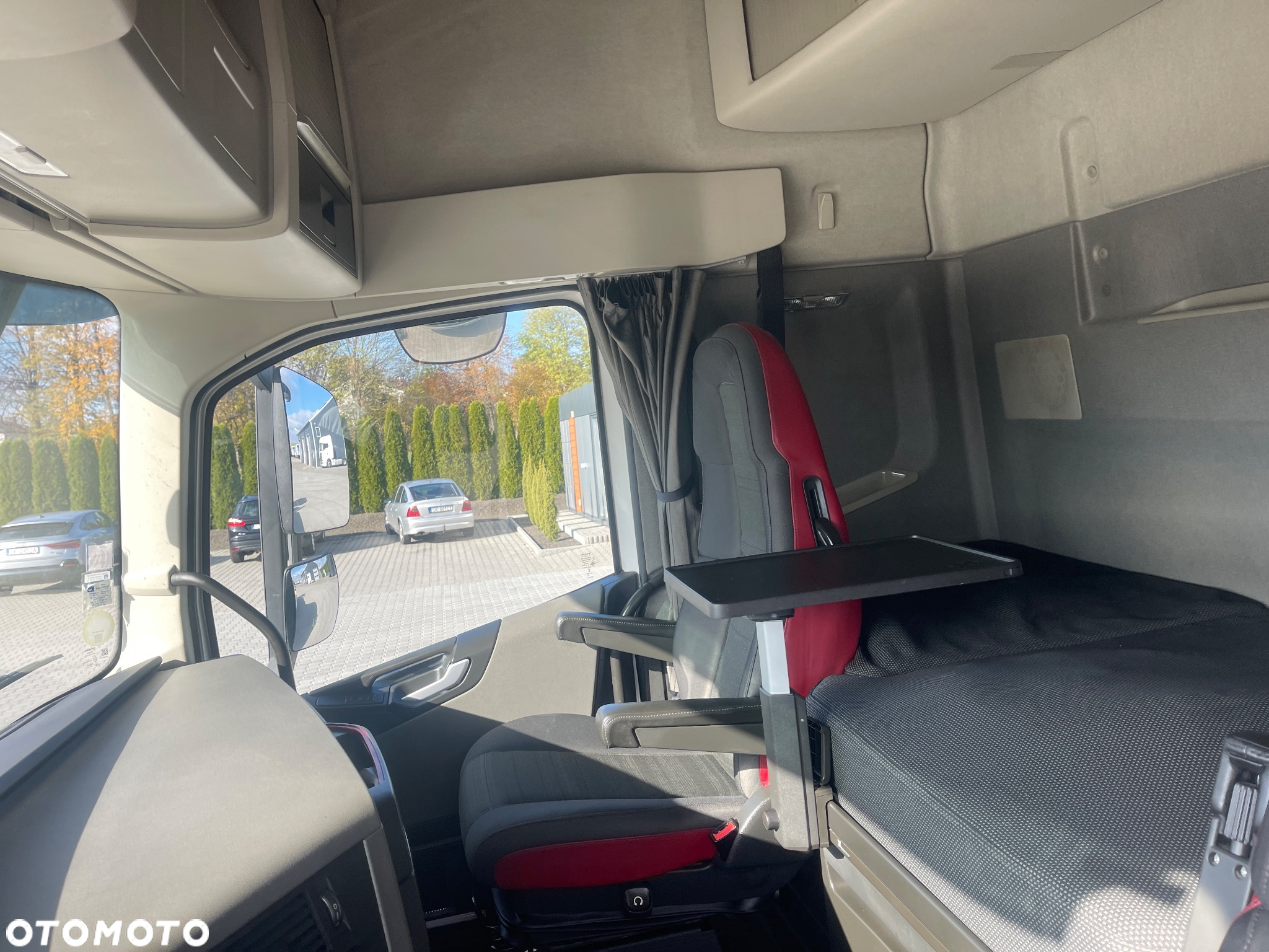 Volvo FH 460 6X2 ZABUDOWA SKRZYNIA - 11