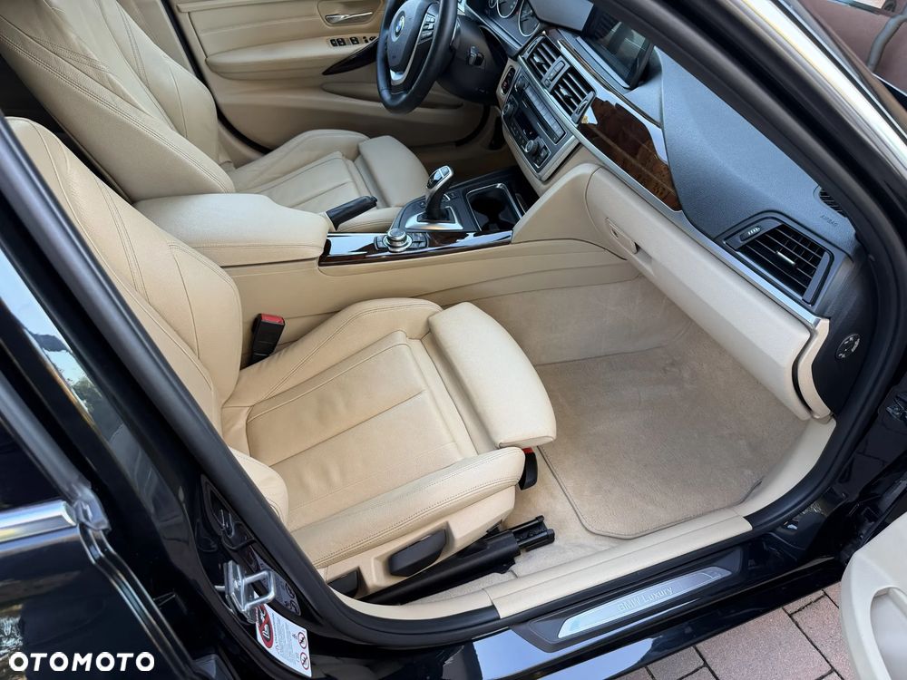 BMW Seria 3 - 25