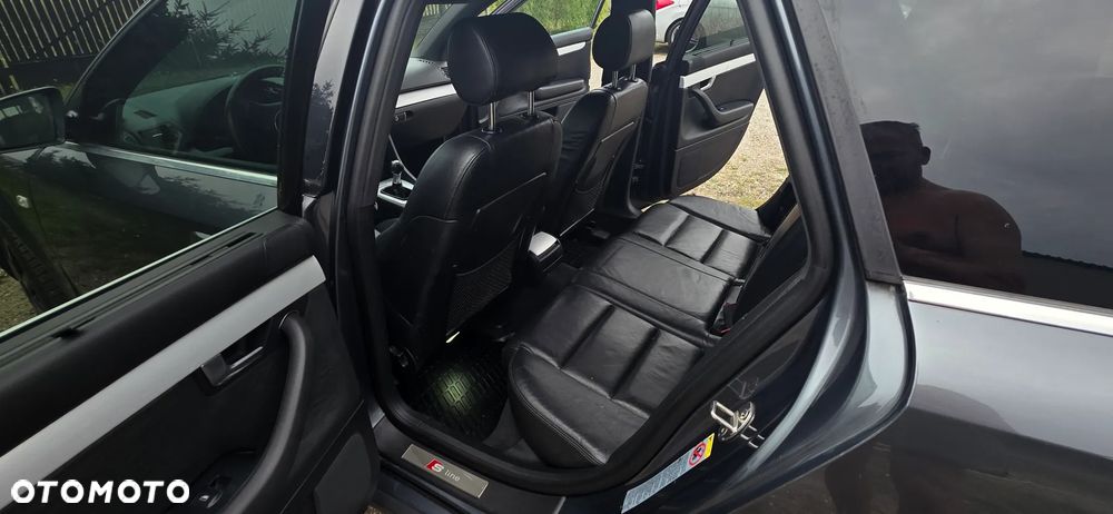 Audi A4 Avant 3 - 18
