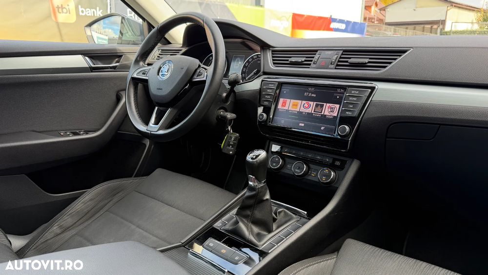 Skoda Superb 2.0 TDI 4x4 Active - 8