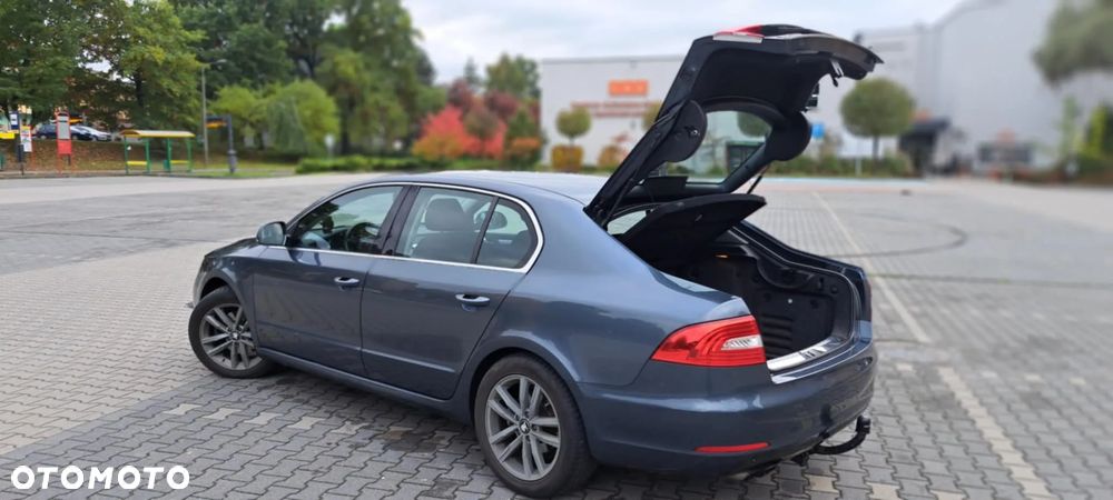 Skoda Superb 2.0 TDI Ambition - 6