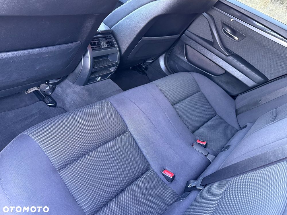 BMW Seria 5 520d Luxury Line - 8