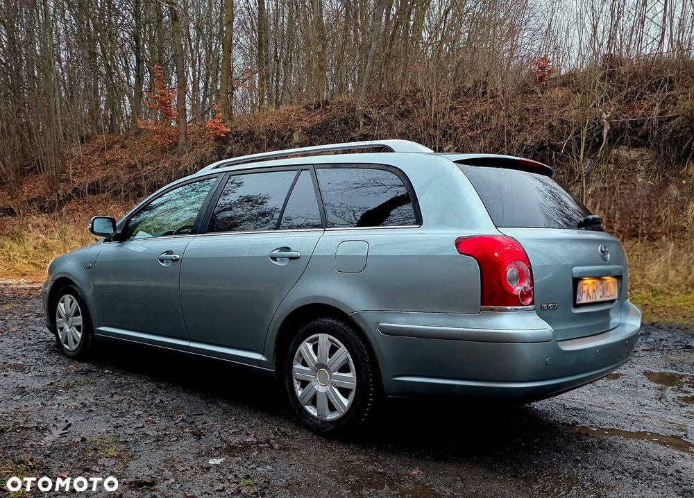 Toyota Avensis 2.2 D-4D Prestige - 3