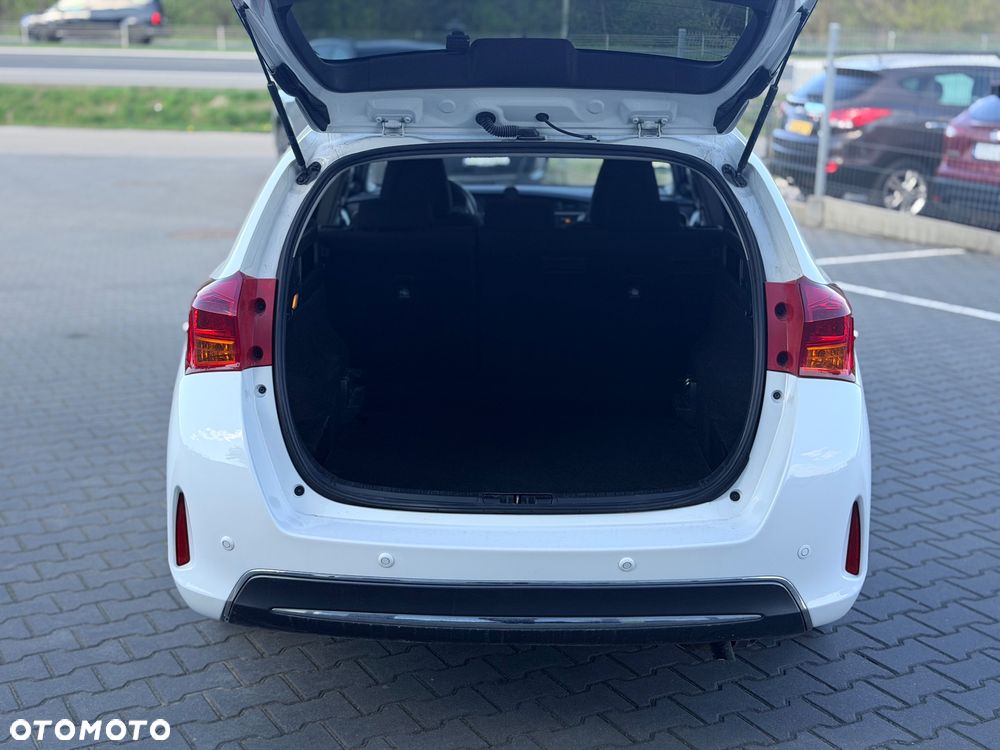 Toyota Auris Hybrid 135 Premium - 31