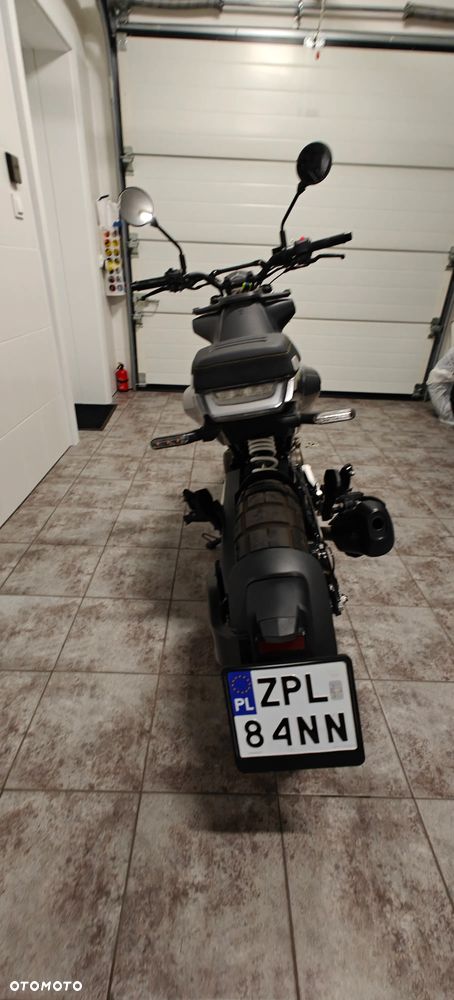 Husqvarna Svartpilen - 4