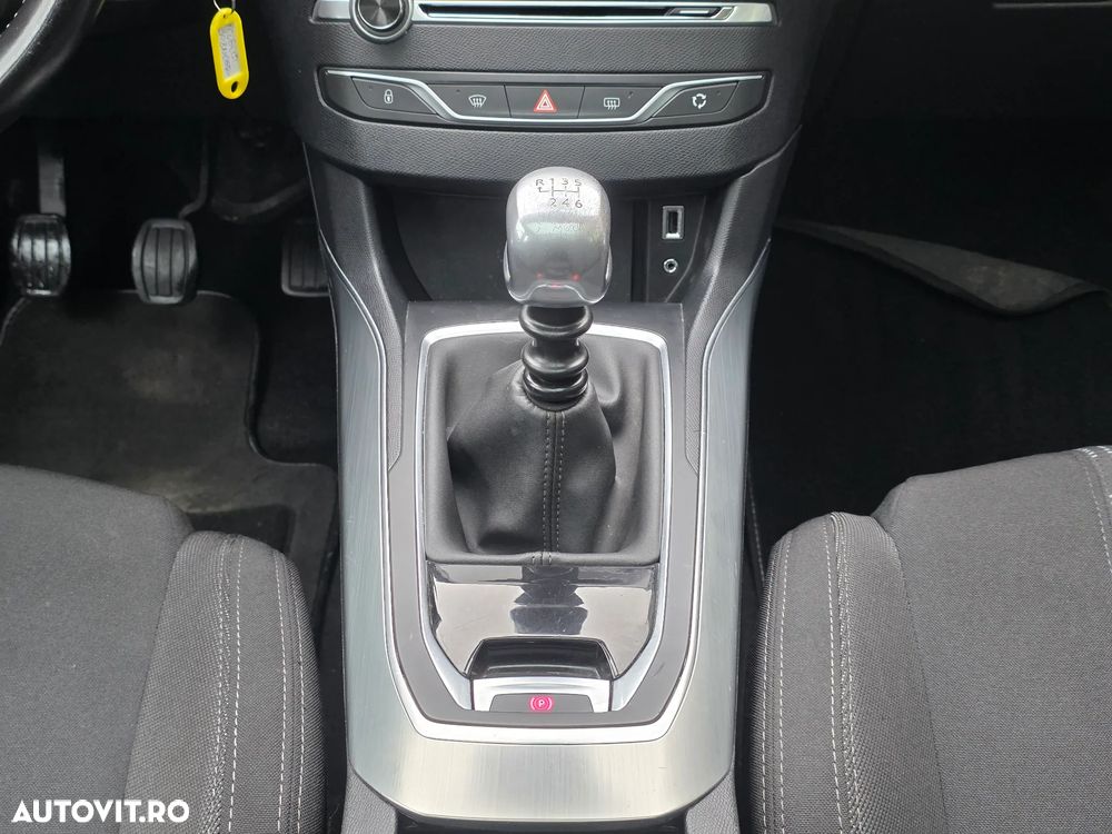 Peugeot 308 PureTech 130 EAT6 Stop & Start Allure - 18