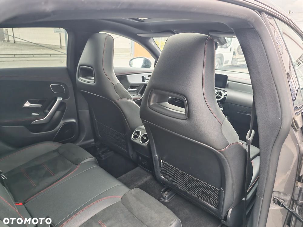 Mercedes-Benz CLA 200 d 8G-DCT AMG Line - 20