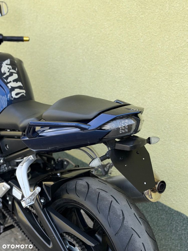 Yamaha FZ - 20