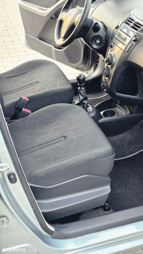 Toyota Yaris 1.33 Prestige - 35