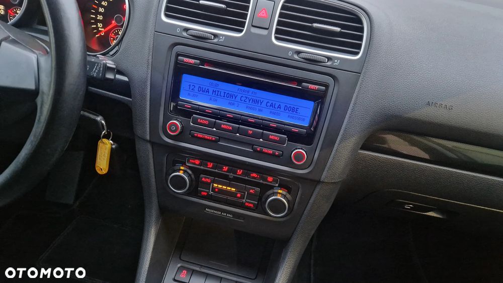 Volkswagen Golf - 31