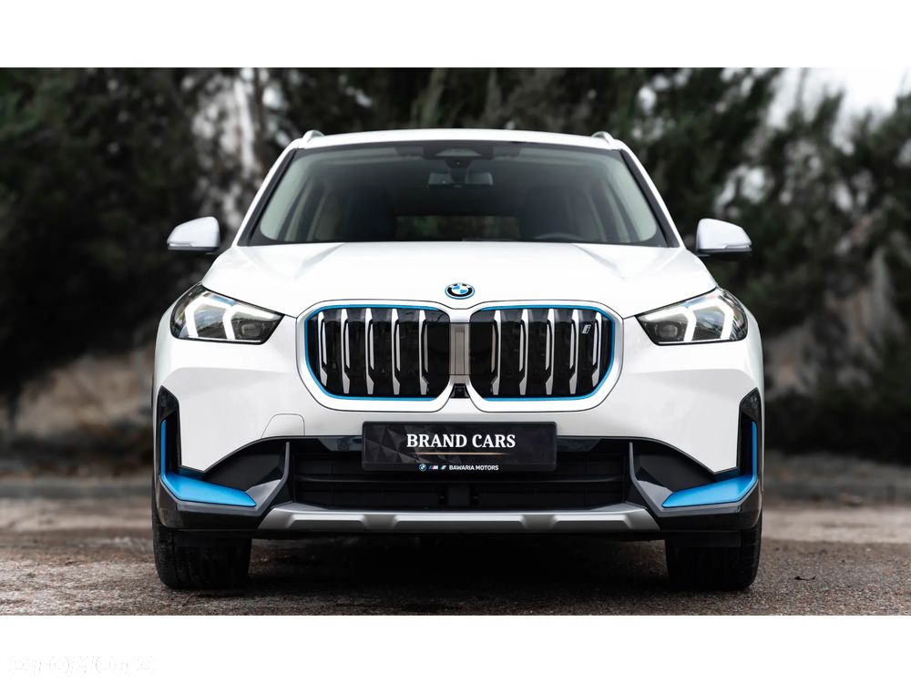 BMW Ix1 2023 photo 2