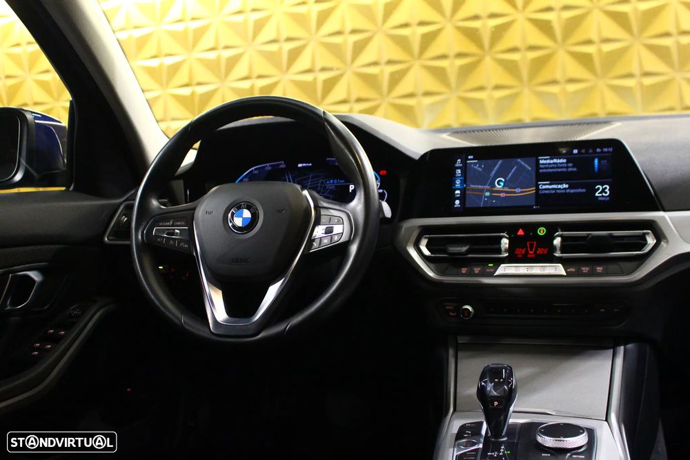 BMW 330 e Line Luxury Auto - 14