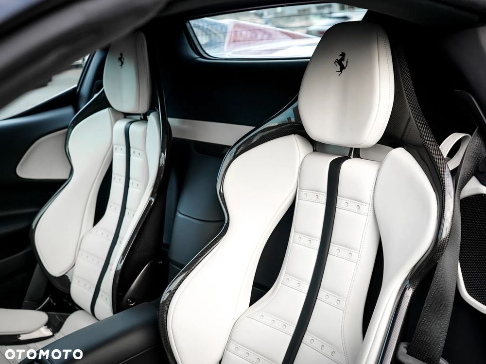 Ferrari SF90 Spider - 24