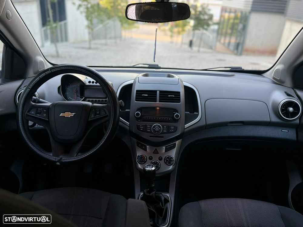 Chevrolet Aveo 1.3 VCDi LTZ - 8