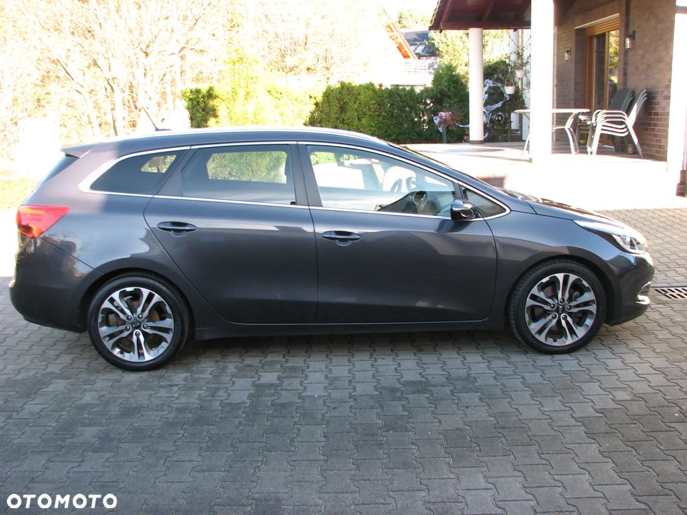 Kia Ceed 1.6 CRDi 128 Platinum Edition - 11
