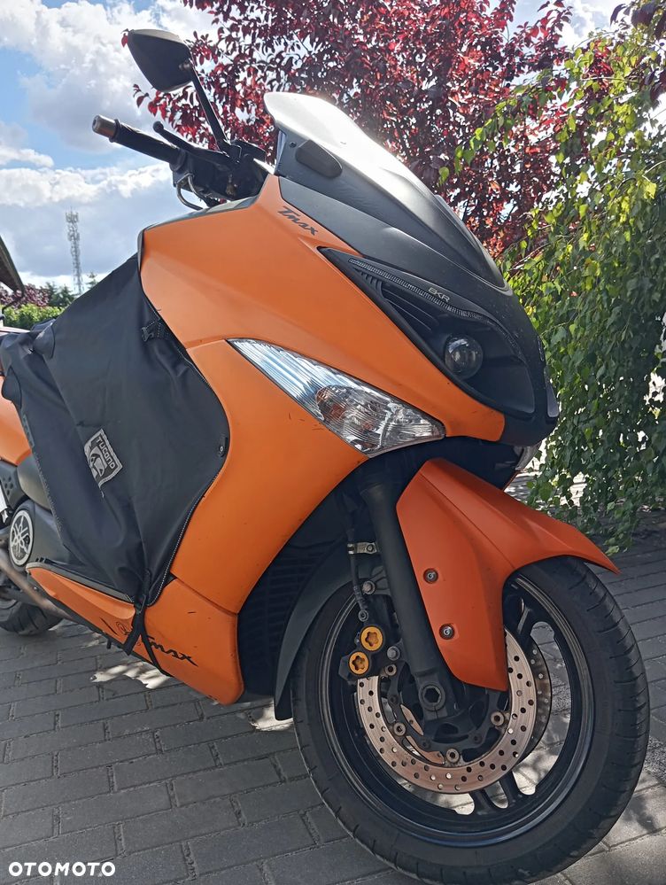 Yamaha Tmax - 12